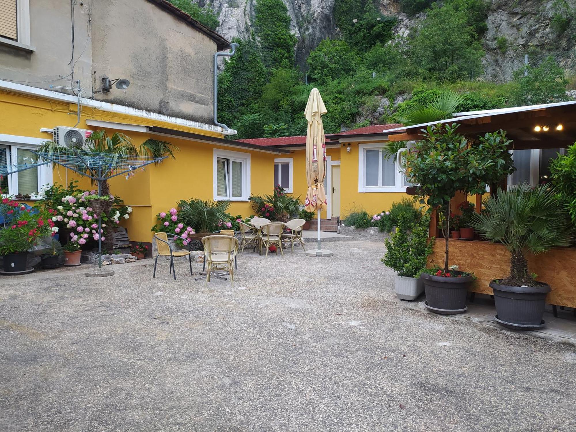 In Kala Hotel Rijeka Exterior photo